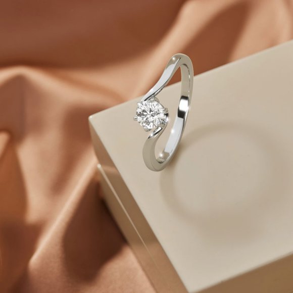 IGI Certified 0.40 CT Natural Diamond Ring In 14k Gold - Picture 6 of 7